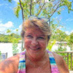 Meet your Posher, Debra